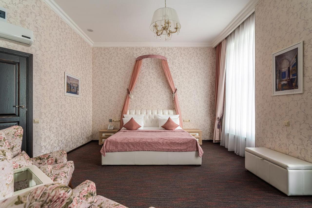 Kravt Sadovaya Hotel St. Petersburg Dış mekan fotoğraf